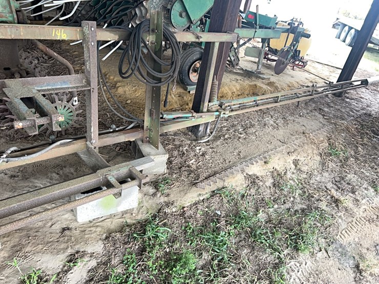 3-pt-hitch-sprayer-boom-(approx-12-row)-image-4