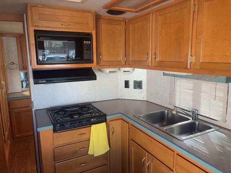 1997-chevrolet-p30-image-53