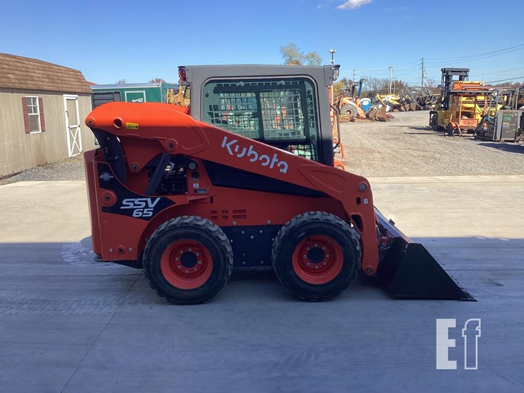 2025-kubota-ssv65-image-5