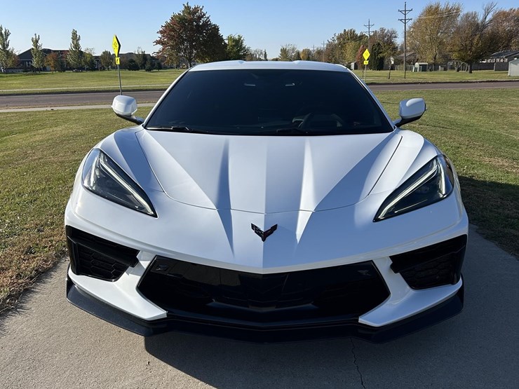 2021-chevrolet-corvette-image-9