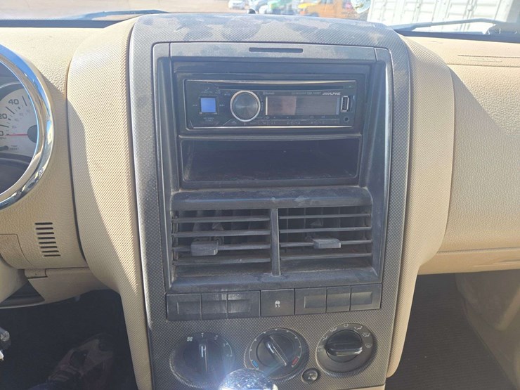 2007-ford-explorer-sport-trac-image-17