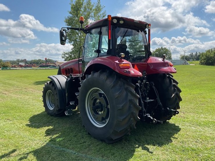 2020-case-ih-magnum-180-image-7