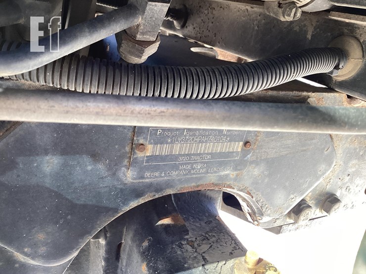 2011-john-deere-3720-image-18