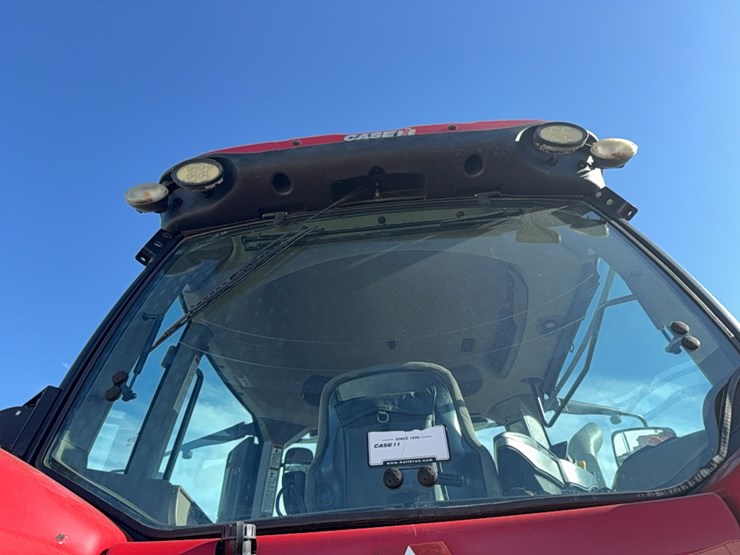 2017-case-ih-magnum-250-image-24