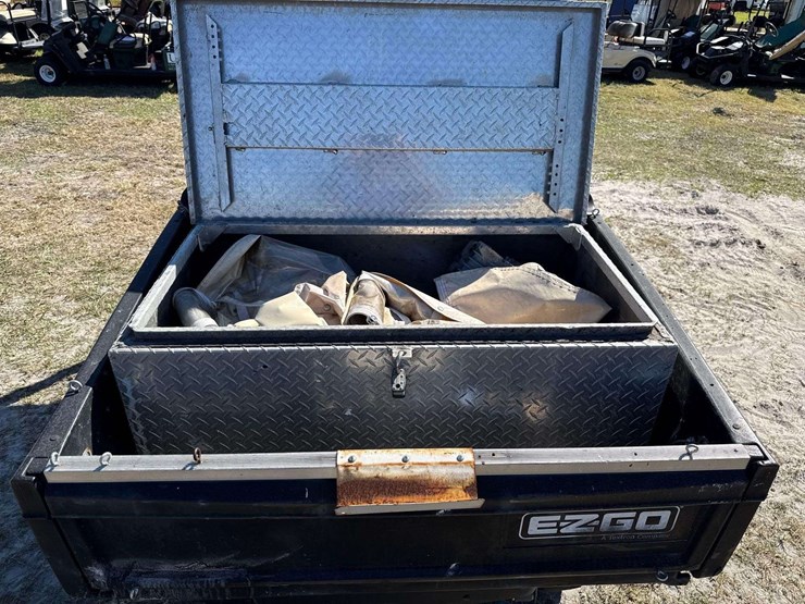 2006-e-z-go-st350-image-11