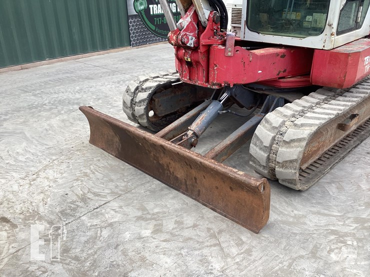 2013-takeuchi-tb180fr-image-11