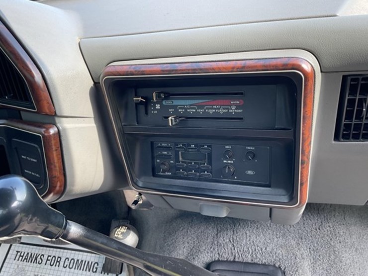 1988-ford-f250-xlt-lariat-image-12