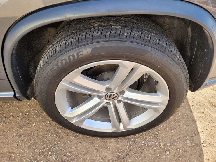 2015-volkswagen-tiguan-image-22