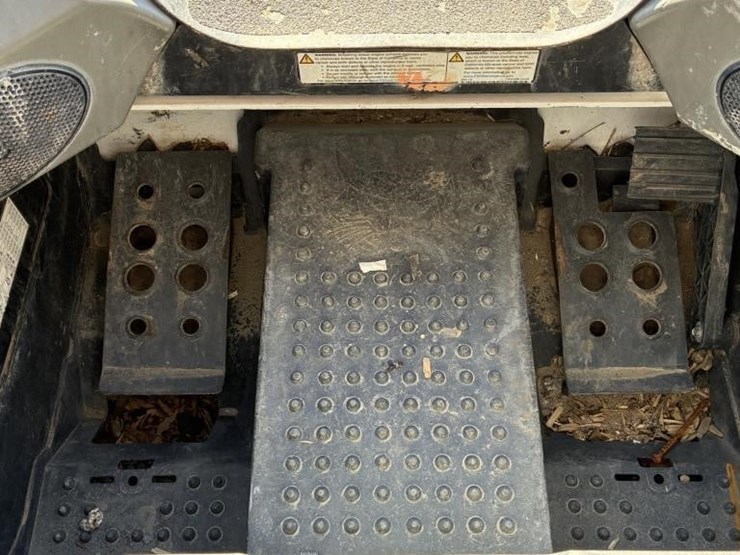 2019-bobcat-s570-image-20