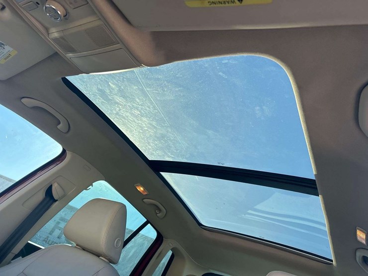 2012-volkswagen-tiguan-image-17