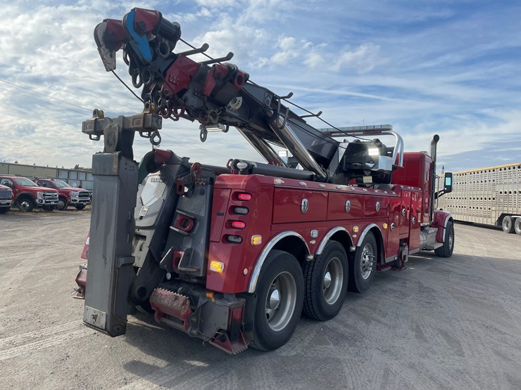 #3822-•-2019-peterbilt-heavy-rotator-truck-(has-mn-title-in-delay,-may-take-6-8-weeks)-image-3