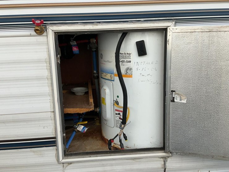 #2251-•-1997-hy-line-travel-trailer-image-10