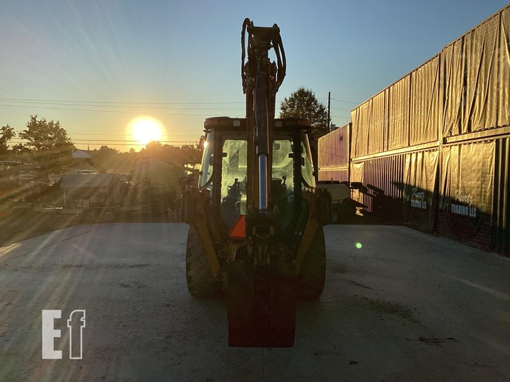 2012-case-580sn-image-3