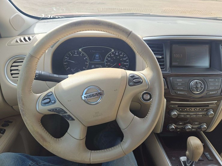 2014-nissan-pathfinder-sl-image-15