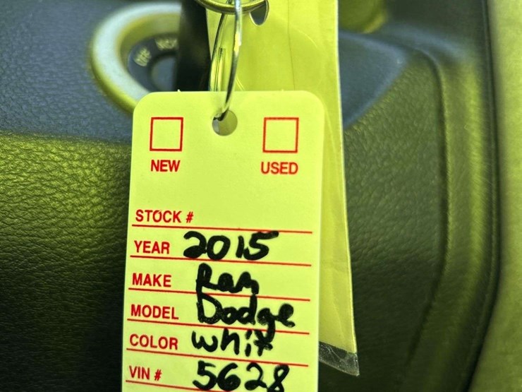 2015-dodge-ram-1500-image-29