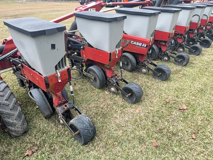 case-ih-1230-image-25