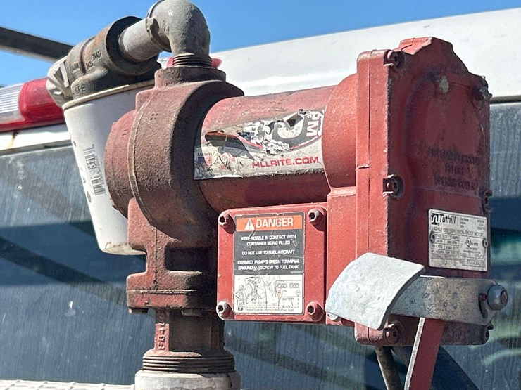 2014-chevrolet-silverado-3500-image-27