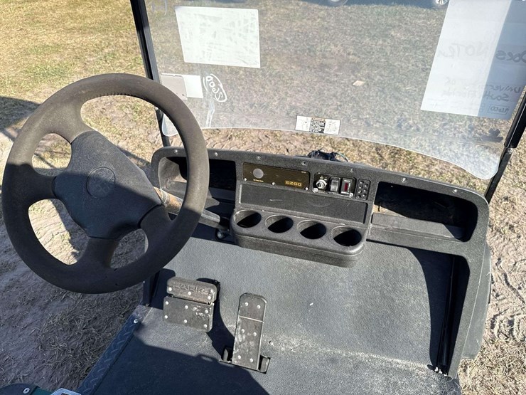 2004-e-z-go-electric-utility-cart-image-10