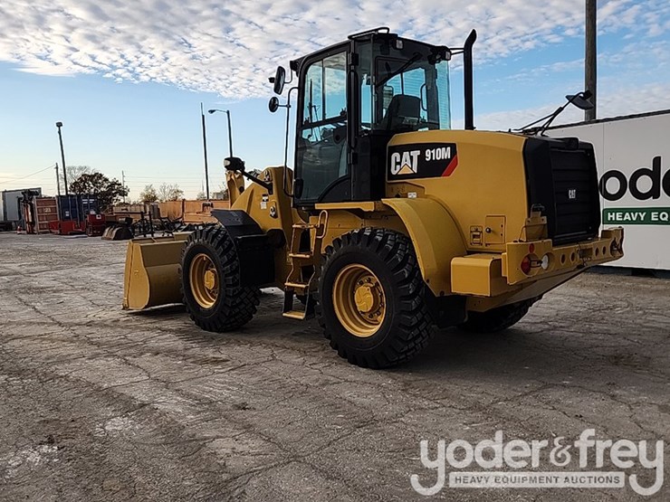 2018-caterpillar-910m-image-3