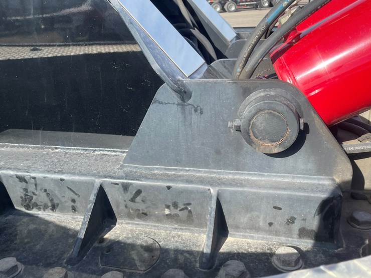 #3824-•-2019-peterbilt-heavy-rotator-(has-mn-title-in-delay,-may-take-6-8-weeks)-image-35