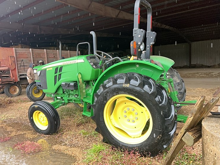 john-deere-5045e-image-1