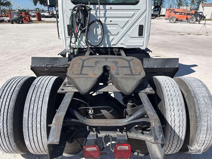 2006-international-durastar-4300-image-11