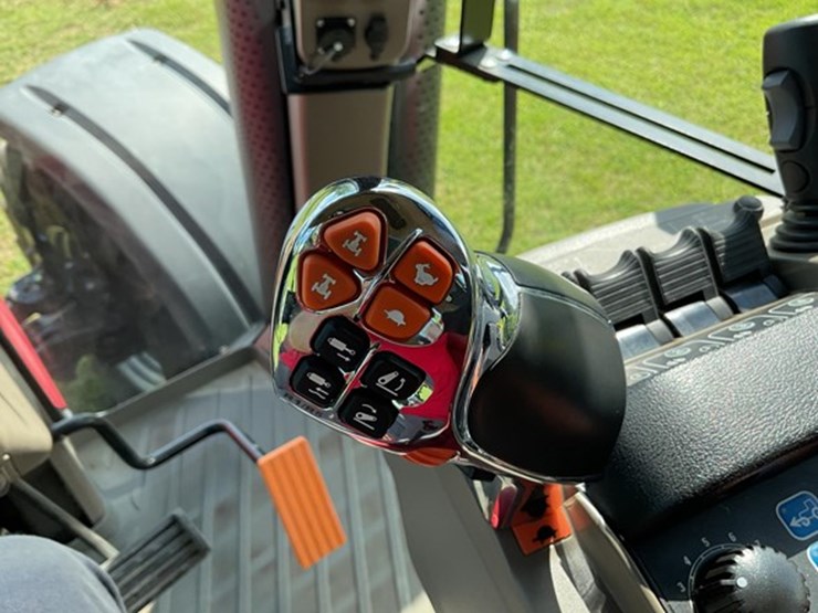 2020-case-ih-magnum-180-image-28