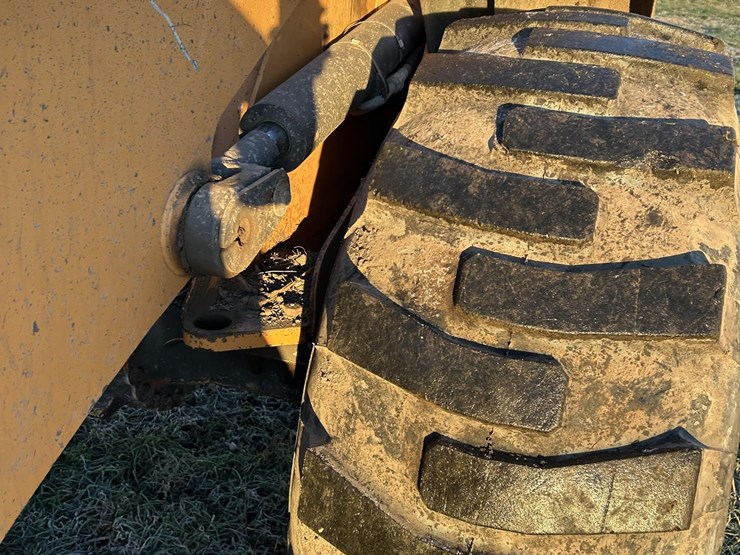 2014-case-721f-xr-image-12