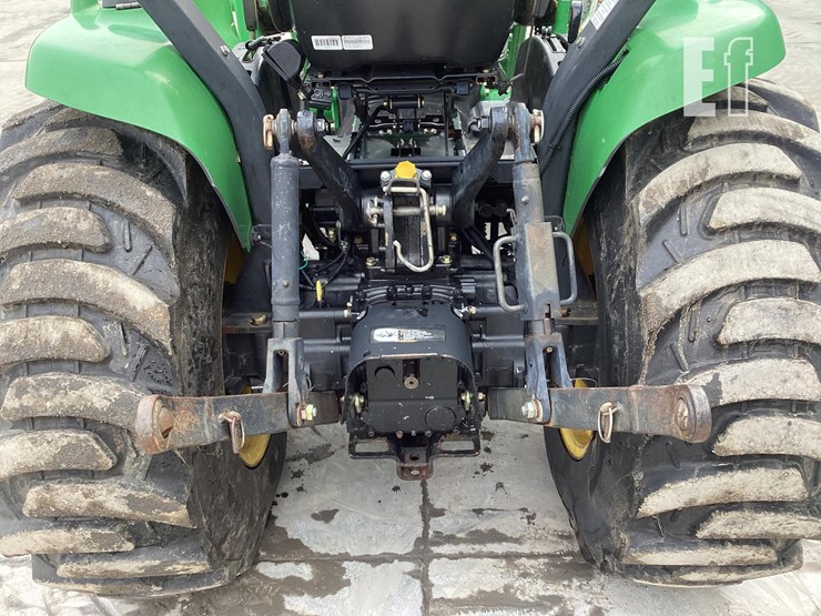 2005-john-deere-3120-image-11