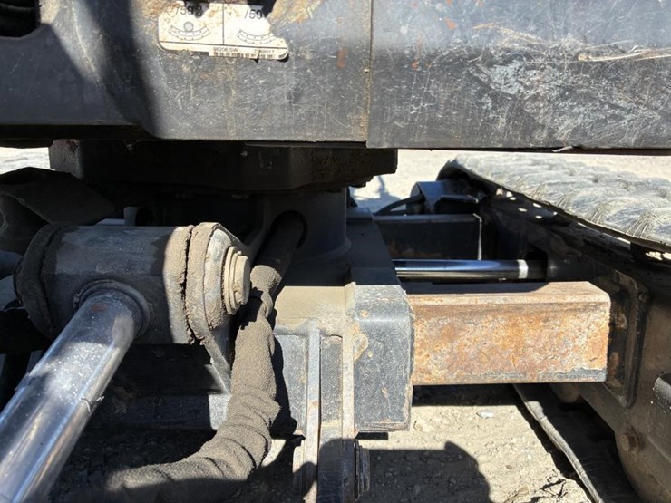 2019-bobcat-e10-image-14