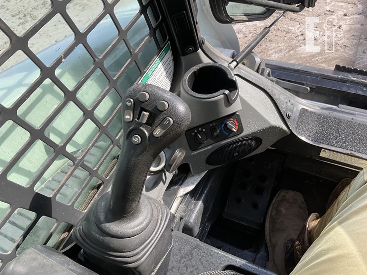 2020-bobcat-t630-image-15