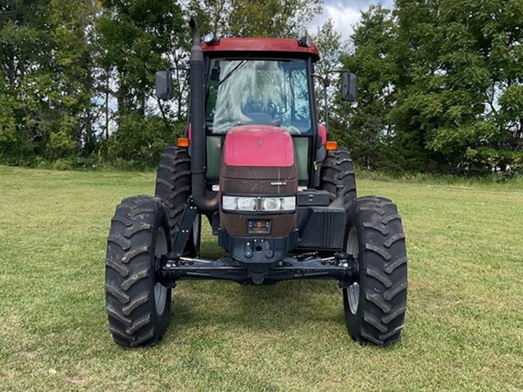 2015-case-ih-farmall-140a-image-2