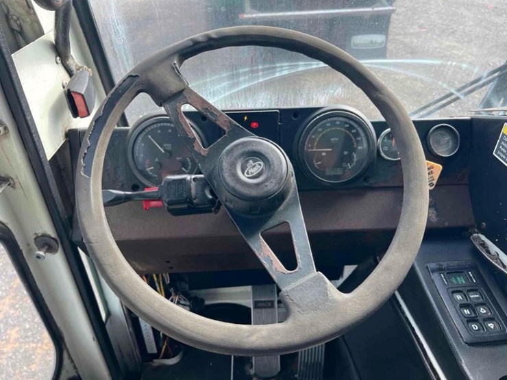 2013-mack-leu633-image-36