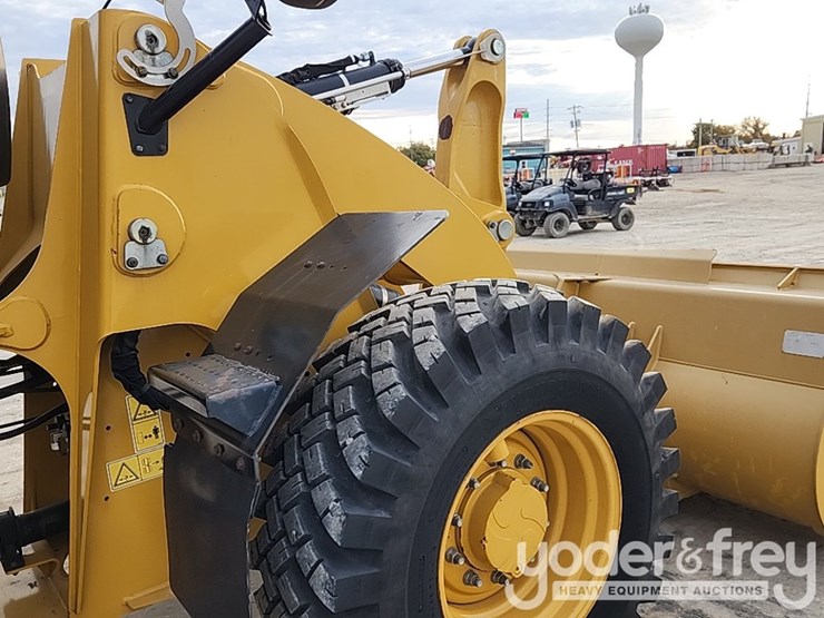 2018-caterpillar-910m-image-21