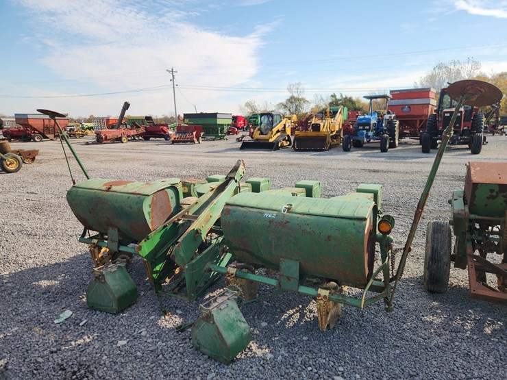 john-deere-1240-image-1