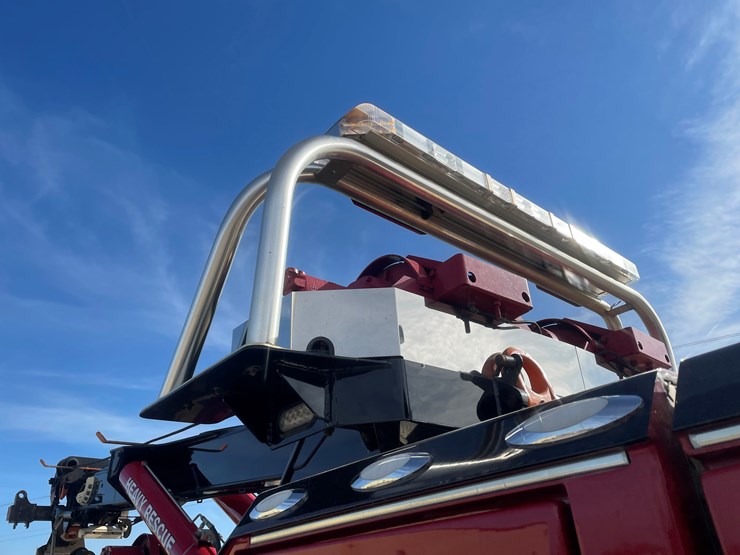 #3824-•-2019-peterbilt-heavy-rotator-(has-mn-title-in-delay,-may-take-6-8-weeks)-image-21