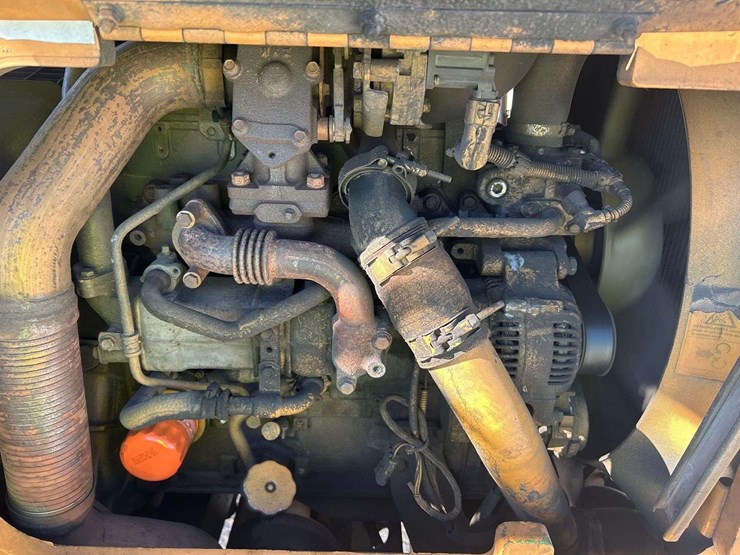 2013-sky-trak-6042-image-10