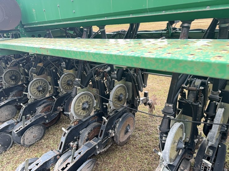 great-plains-2525a-image-17