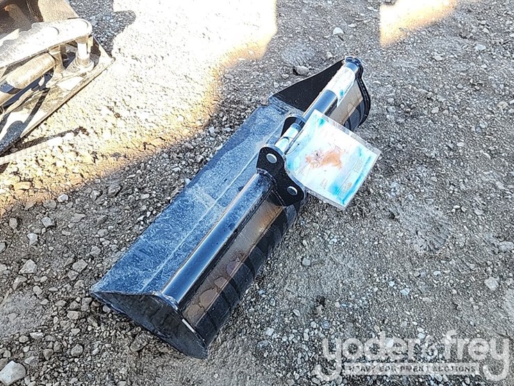 2025-32"-bucket-to-suit-mini-excavator-image-3