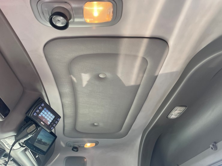 #3824-•-2019-peterbilt-heavy-rotator-(has-mn-title-in-delay,-may-take-6-8-weeks)-image-104