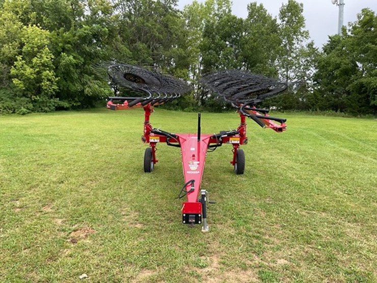 #26-•-2023-h-&-s-ar3212-hay-rake-image-2