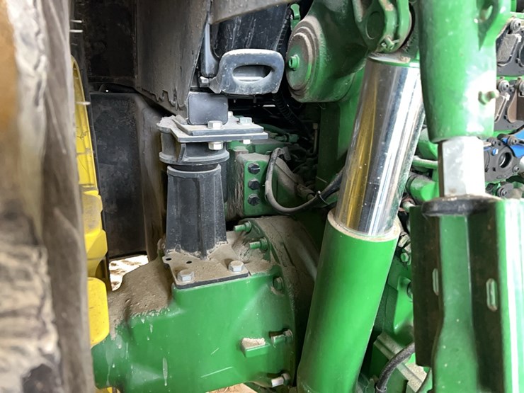 john-deere-6215-image-8