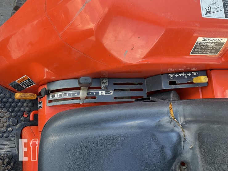 1995-kubota-l2900-image-11