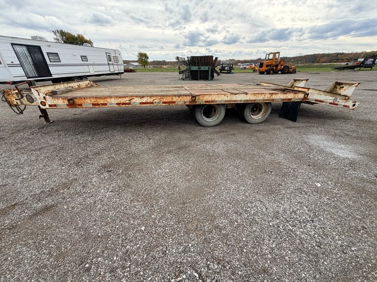 #2201-•-1989-international-equipment-trailer-image-14