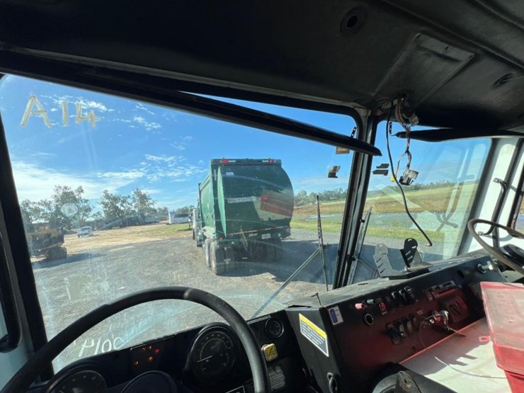 2014-mack-leu613-image-43