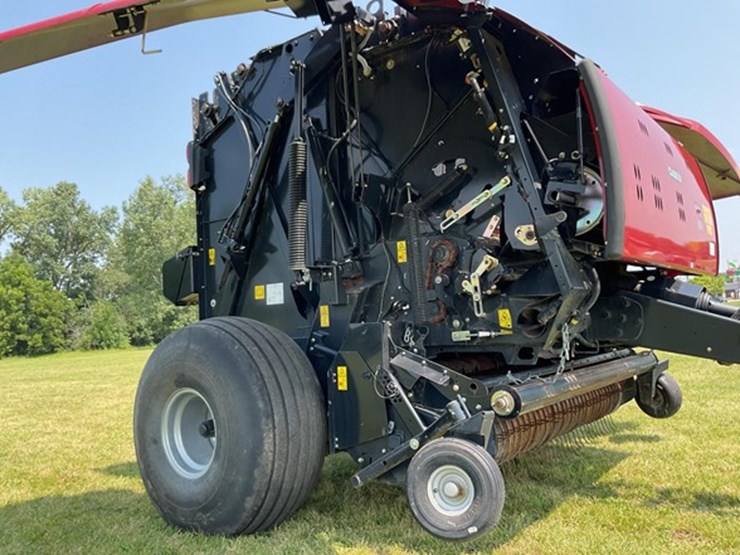 2022-case-ih-rb565-image-12