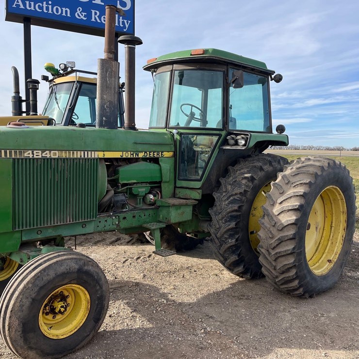 JOHN DEERE 4840