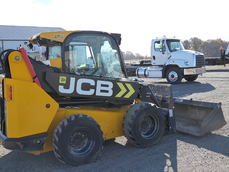 2017-jcb-3ts-8w-image-4