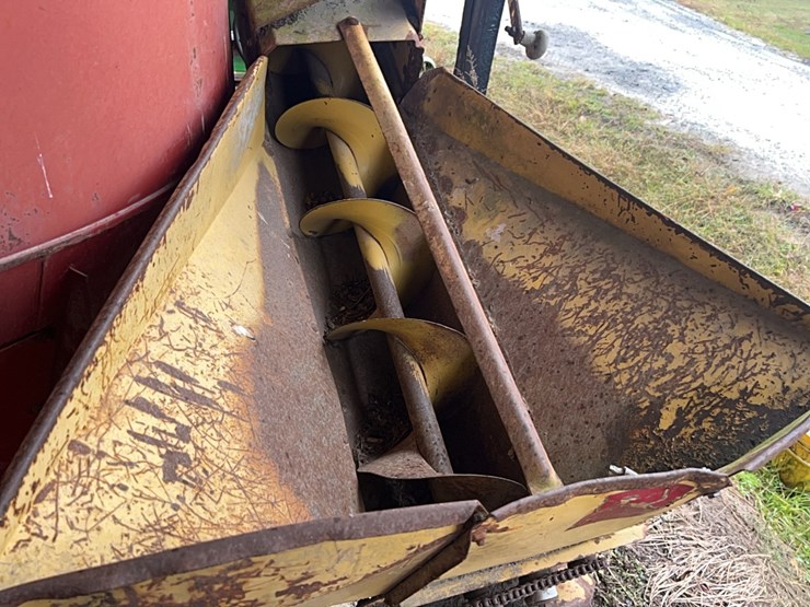 new-holland-358-image-12