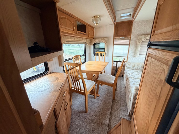 #2250-•-2005-nu-wa-hitchhiker-ii-ls-fifth-wheel-travel-trailer-image-28